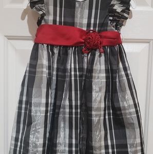 Girls black and white dress